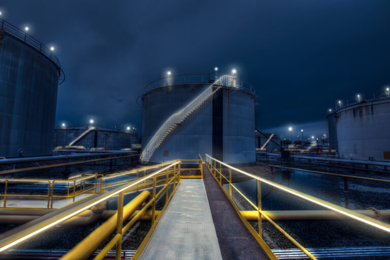 Tank,Floor,Walkway,Plant,Equipment,For,Pipe,Line,Inlet,And